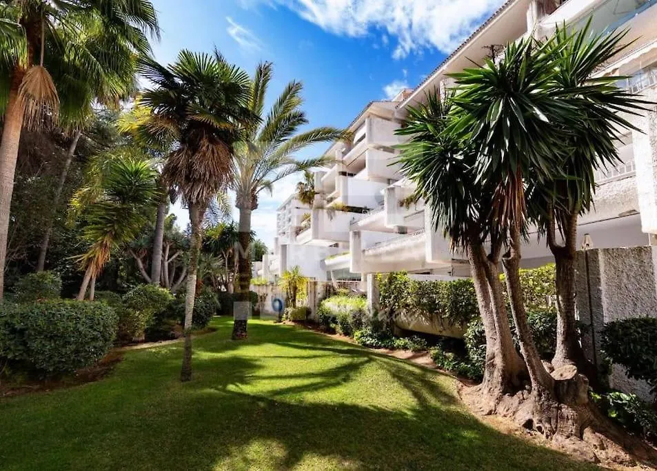 Beautiful Marbella Apartment 0*,